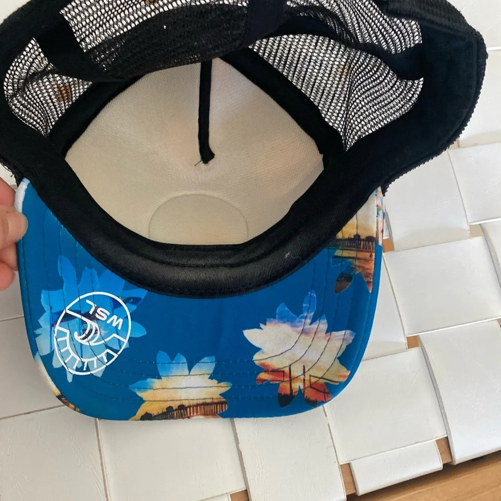 Vans hat - Picture 4 of 4